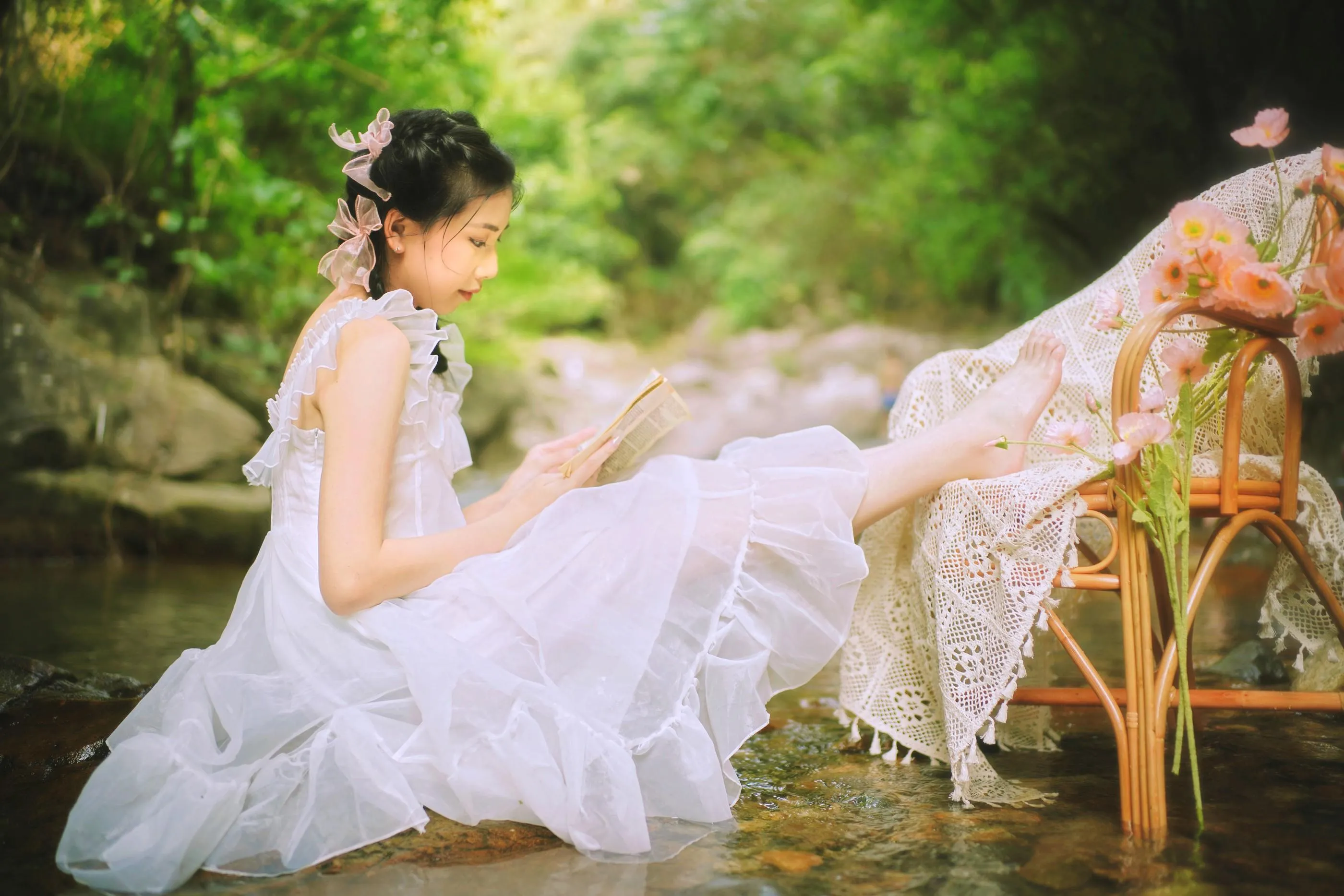 [YITUYU艺图语]2022.09.15 溪流少女 小怡 [36P]插图3